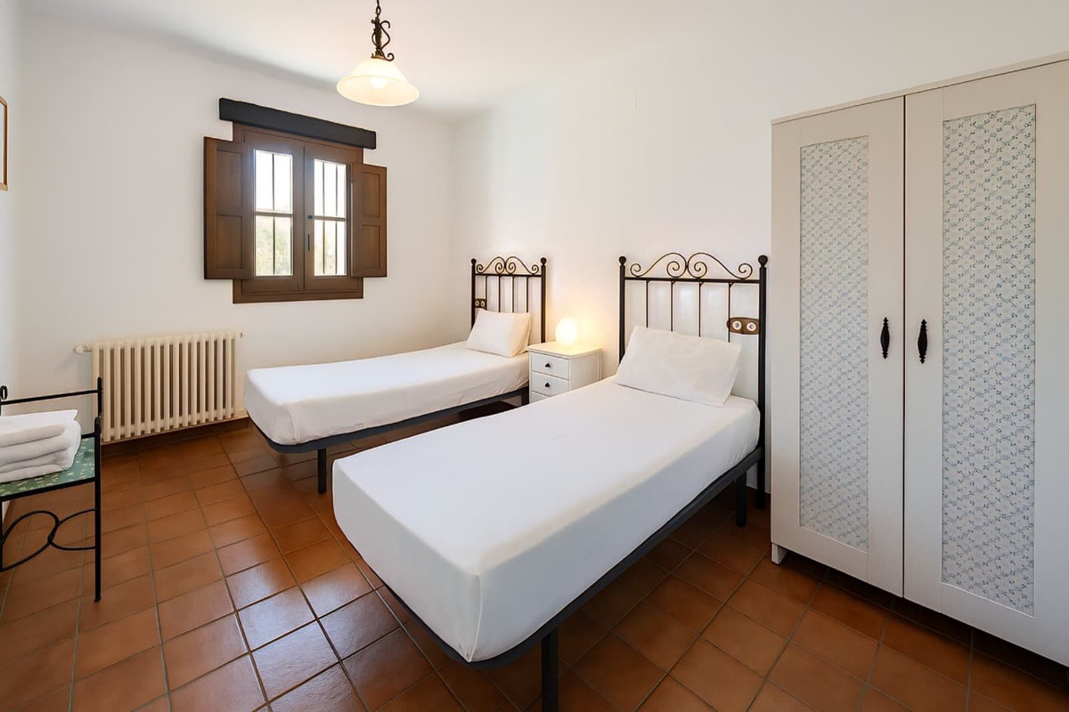 f50e2bde61299fa7cb166917e12b06b7 - 21