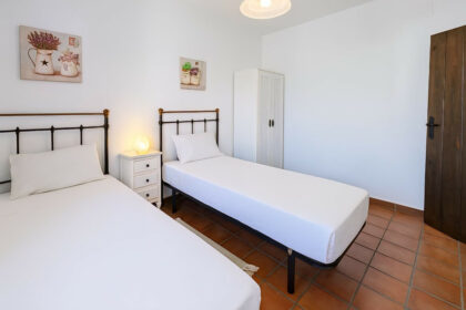 f50e2bde61299fa7cb166917e12b06b7 - 24