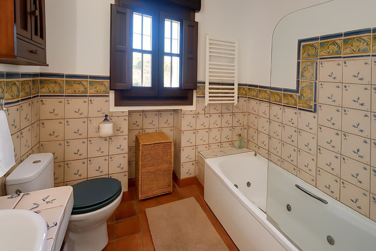 f50e2bde61299fa7cb166917e12b06b7 - 40