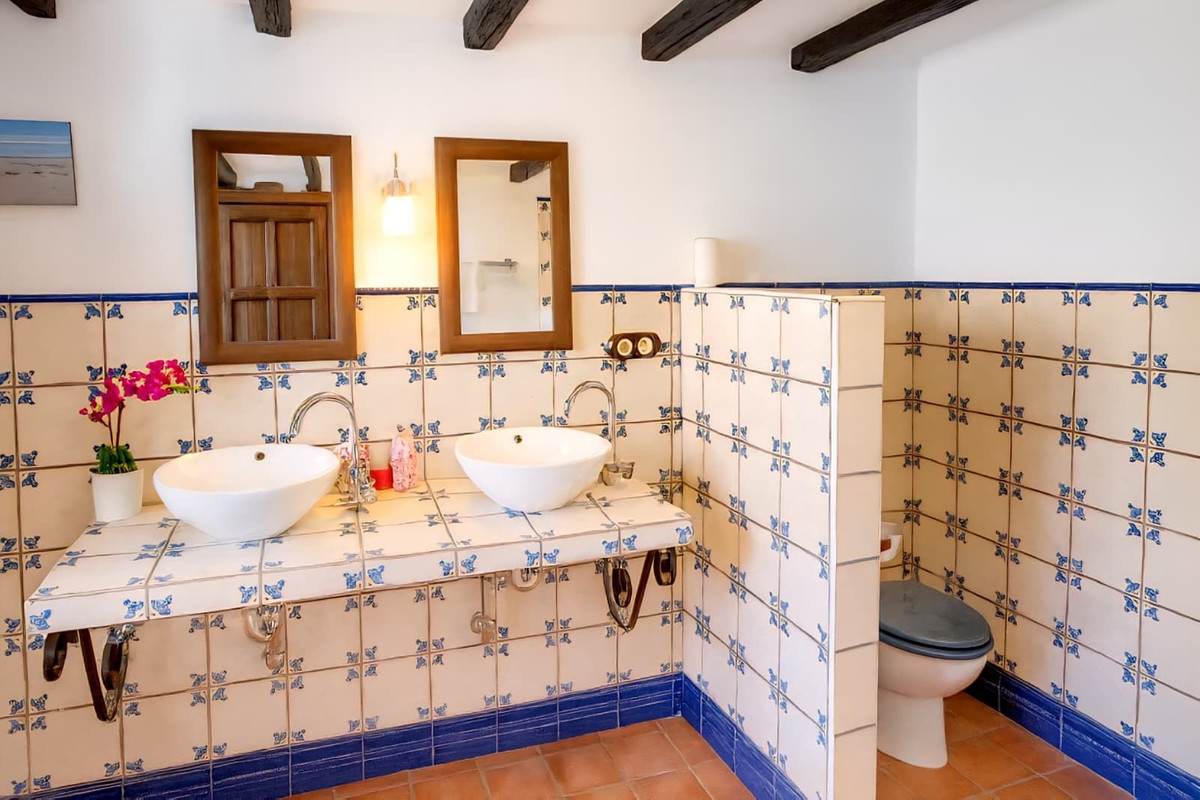 f50e2bde61299fa7cb166917e12b06b7 - 44