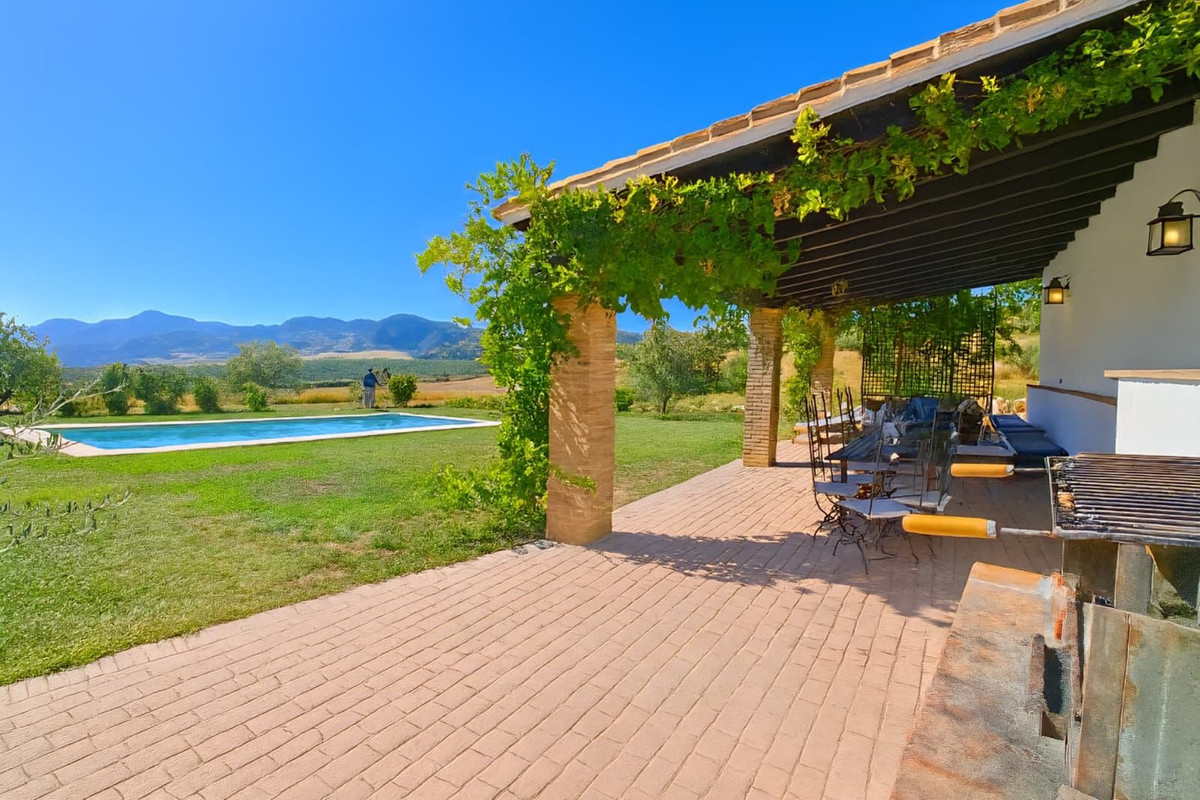 f50e2bde61299fa7cb166917e12b06b7 - 5