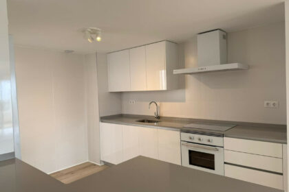 f526f127c1bb4bcafb898f7b98ef1d37 - 12