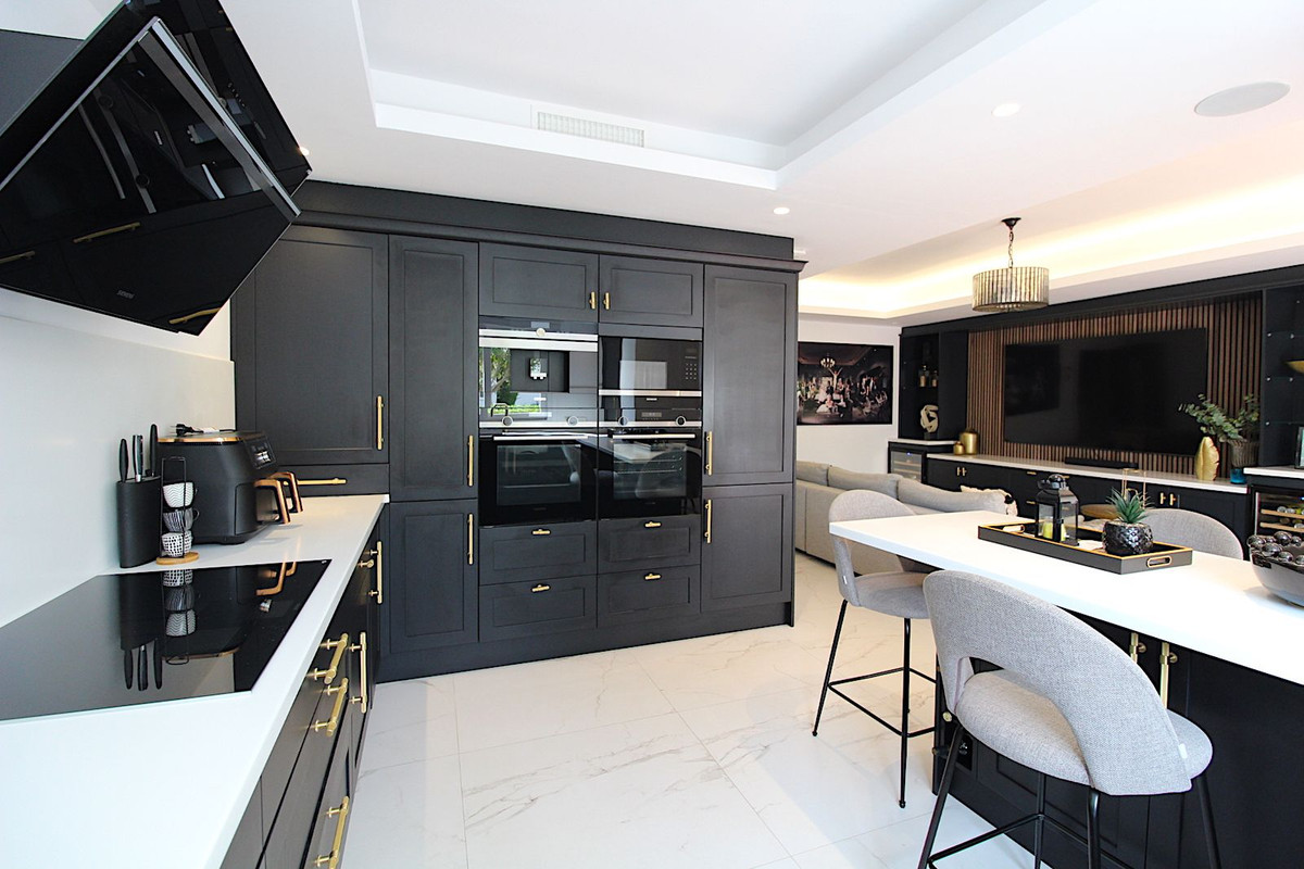 f5ffaf08e172e4f6fc944897ff4cba60 - 19