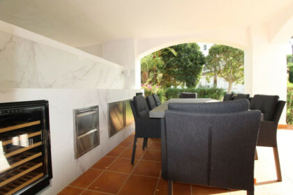 f5ffaf08e172e4f6fc944897ff4cba60 - 23