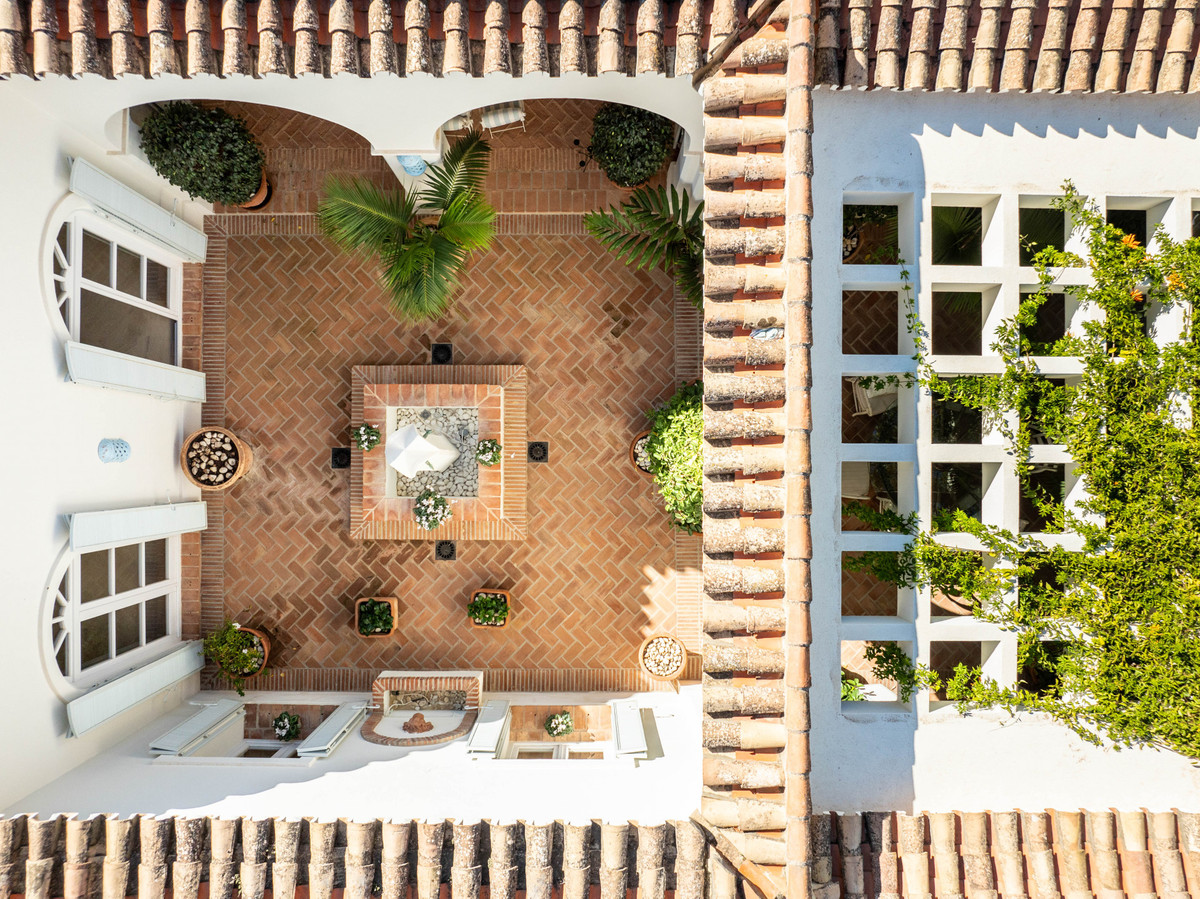 f7d5ae8ebc1821eb8878bec14b365ffa - 19