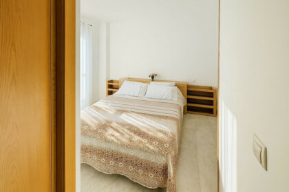 f8758618a6c432474a6e4ad6f50d1ad8 - 12