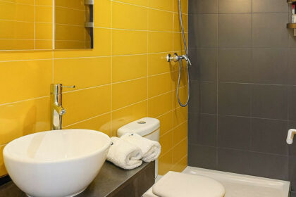 f8758618a6c432474a6e4ad6f50d1ad8 - 19