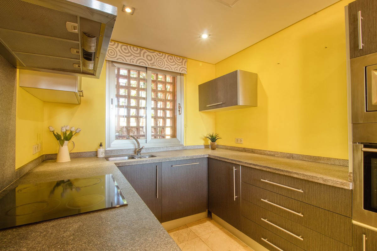 f8f4e71593a019fbc3f1c3f1662665ba - 13