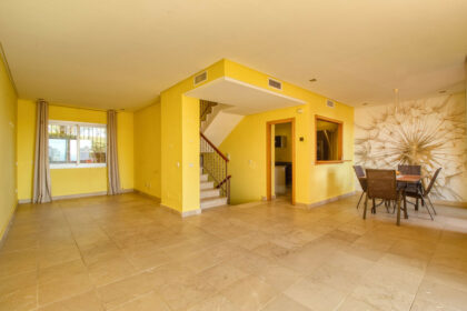 f8f4e71593a019fbc3f1c3f1662665ba - 14