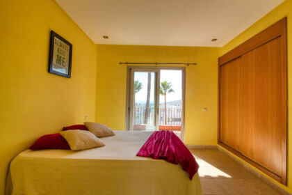 f8f4e71593a019fbc3f1c3f1662665ba - 16