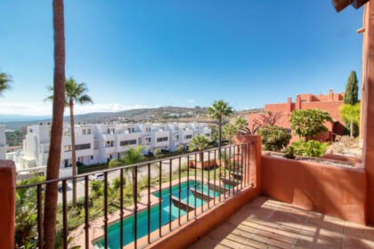 f8f4e71593a019fbc3f1c3f1662665ba - 18