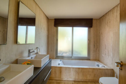 f8f4e71593a019fbc3f1c3f1662665ba - 20