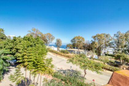 f8f4e71593a019fbc3f1c3f1662665ba - 31