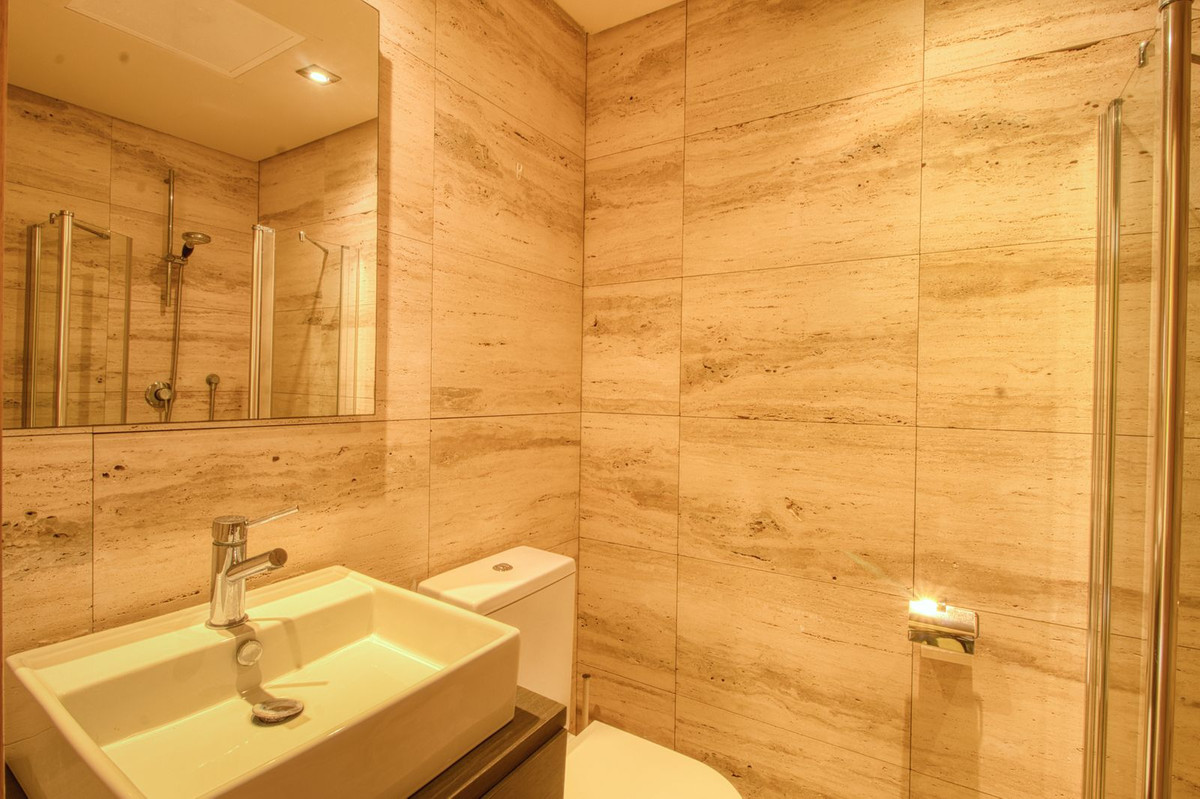 f8f4e71593a019fbc3f1c3f1662665ba - 33