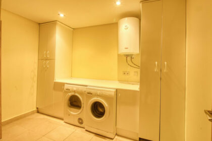 f8f4e71593a019fbc3f1c3f1662665ba - 39