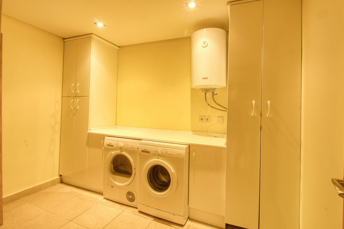 f8f4e71593a019fbc3f1c3f1662665ba - 39