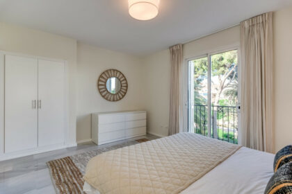 f8f672bdc7ea005928bf797614a4fd66 - 13