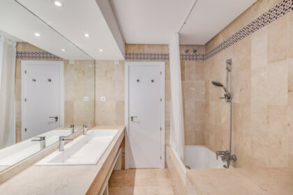 f8f672bdc7ea005928bf797614a4fd66 - 17