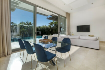 f9048e035dc07d431e5c99fedfec33f3 - 14