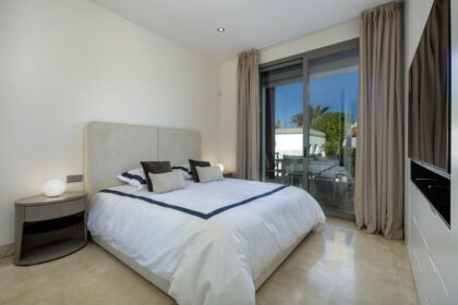 f9048e035dc07d431e5c99fedfec33f3 - 19