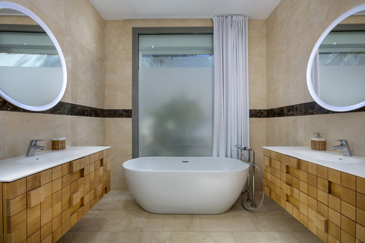 f9048e035dc07d431e5c99fedfec33f3 - 21