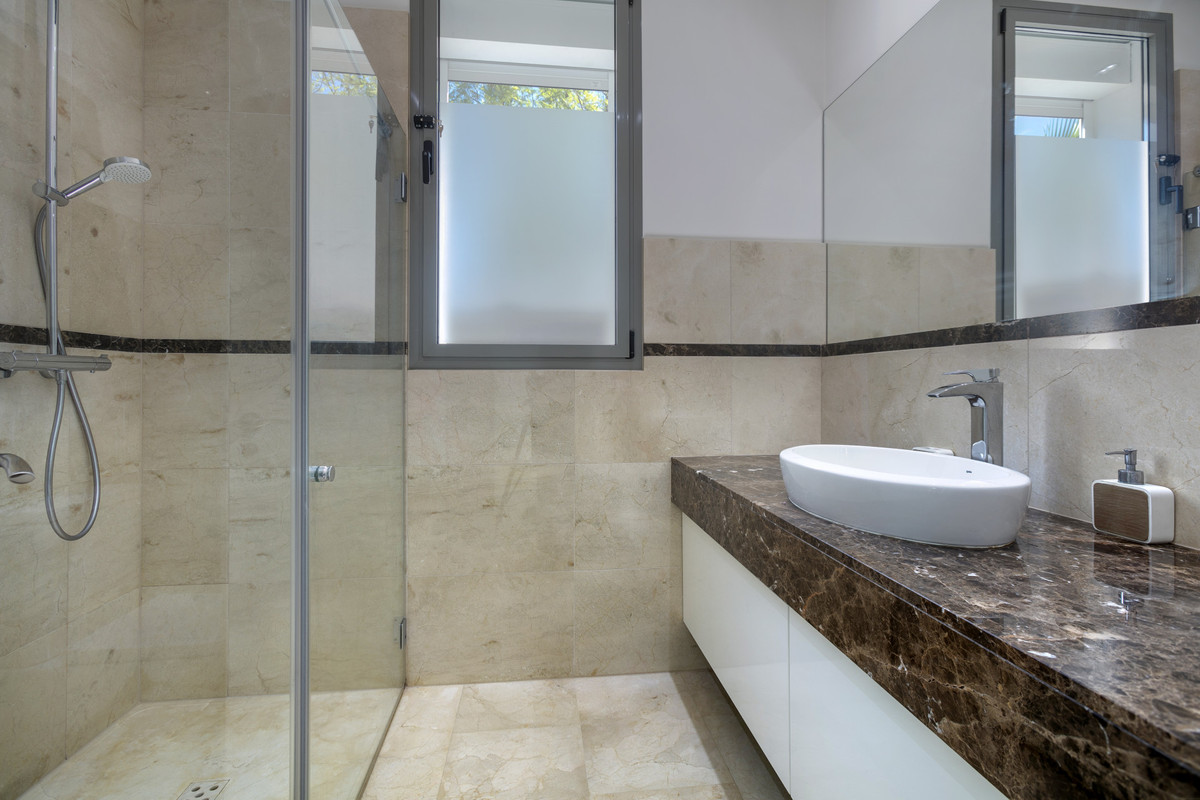 f9048e035dc07d431e5c99fedfec33f3 - 25