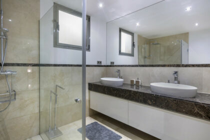 f9048e035dc07d431e5c99fedfec33f3 - 33