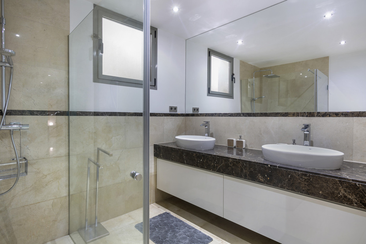 f9048e035dc07d431e5c99fedfec33f3 - 33