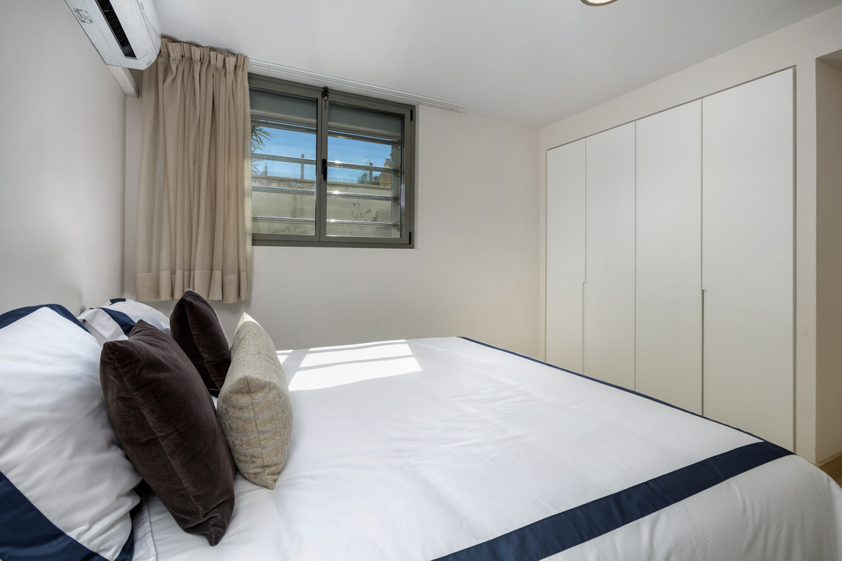 f9048e035dc07d431e5c99fedfec33f3 - 34