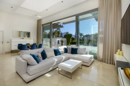 f9048e035dc07d431e5c99fedfec33f3 - 9