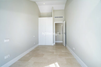 f9348c2adfe0ca33c6c1e57fb2ac075a - 16