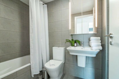 f93b8347625130109415468fbe9df881 - 18