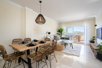 f956c5b067a28f84accc539e23ee6094 - 2