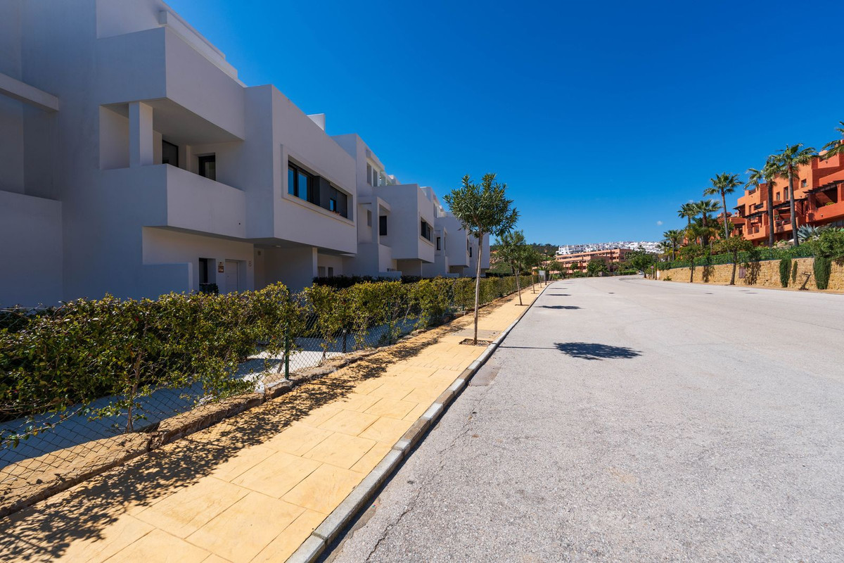 f9a3832dec80152605ff3ae7a9ae1c73 - 26