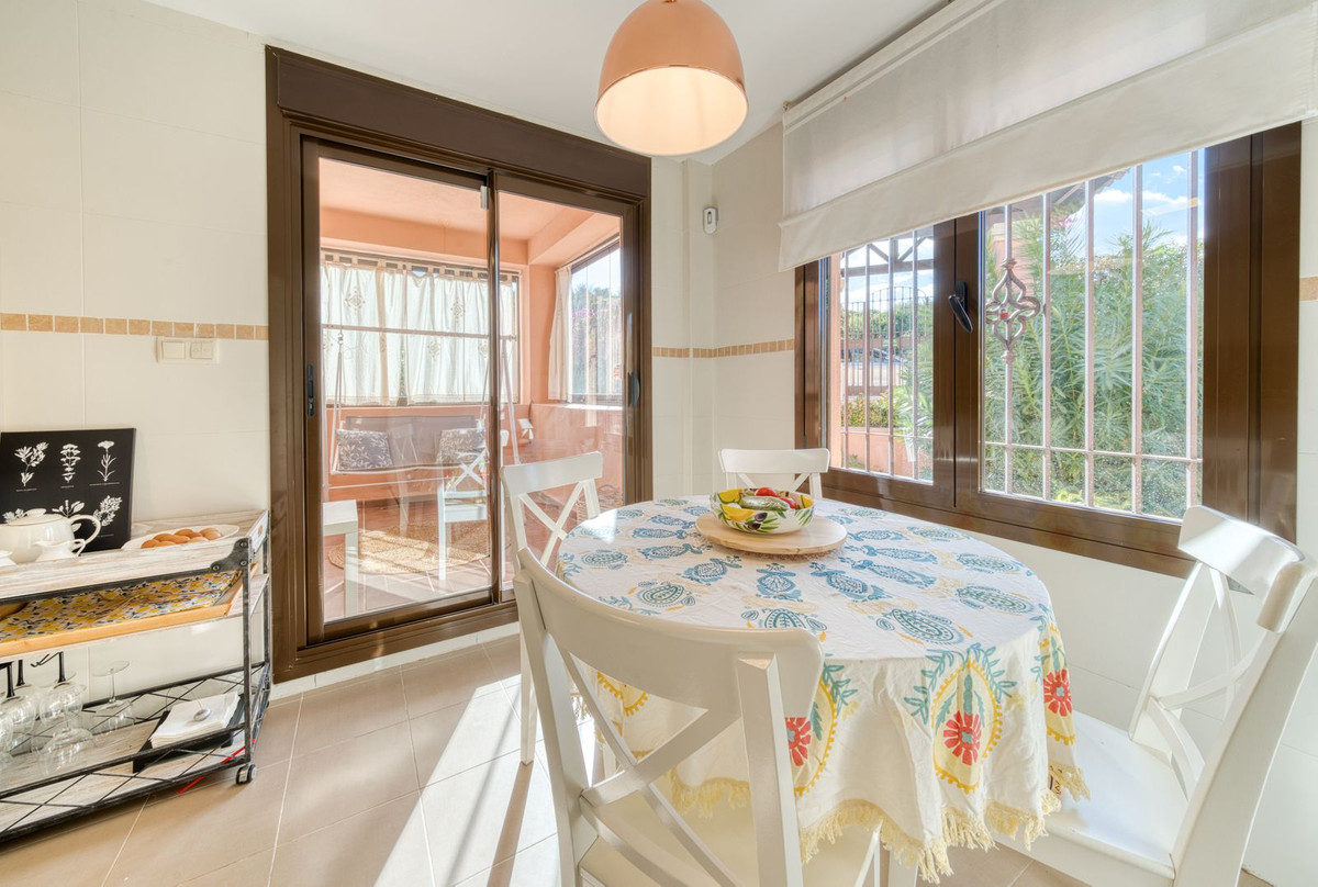 fa118e750d8317843cf1f660500c4c37 - 18