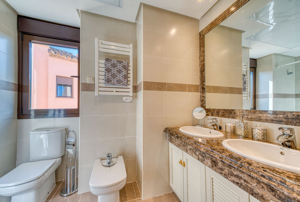 fa118e750d8317843cf1f660500c4c37 - 24