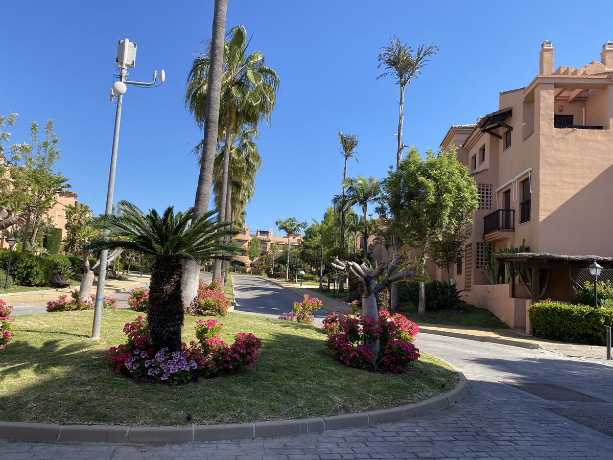 fa18e2dd167b6fce87eeb914613406d2 - 30