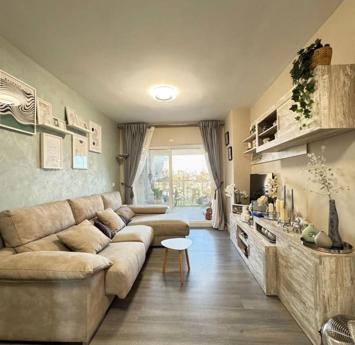 fb152ef694f8a807ebeed54d2e83a1dd - 9