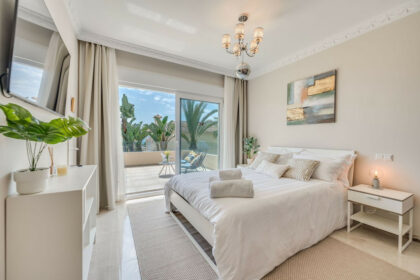 fb6f8c44a5af1df405a1d082efd6a189 - 12