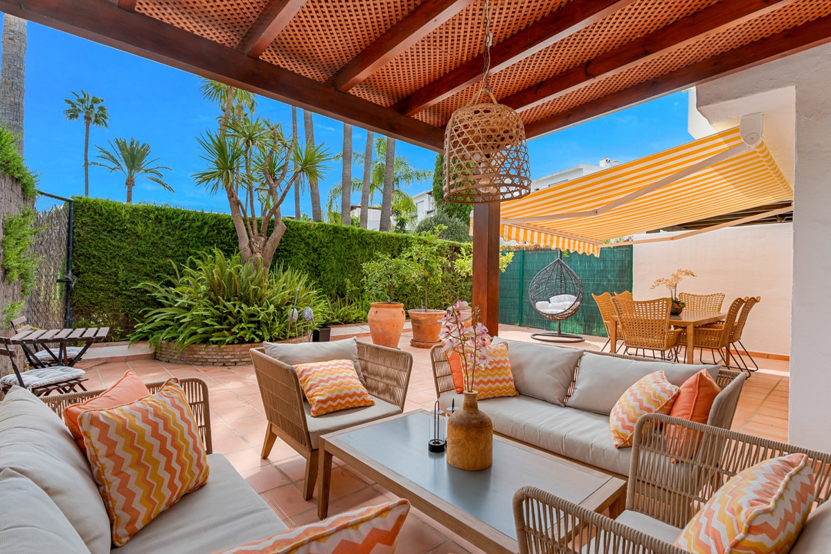 fb9895658097b792a18b3e24a090326f - 14