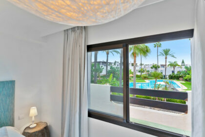 fb9895658097b792a18b3e24a090326f - 18