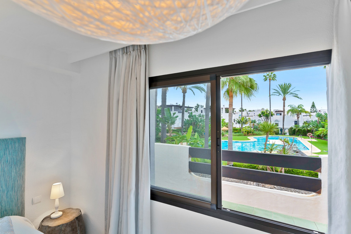 fb9895658097b792a18b3e24a090326f - 18