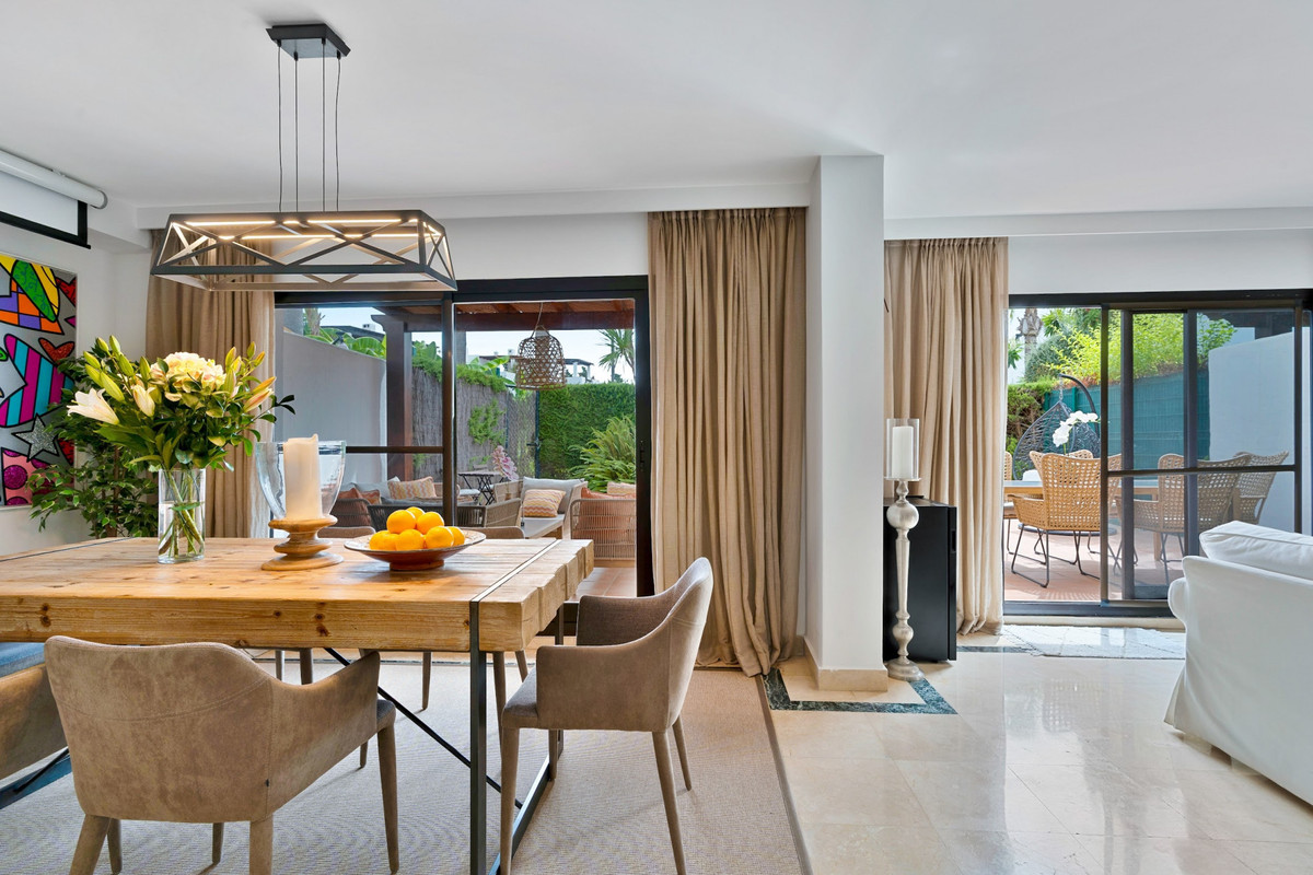 fb9895658097b792a18b3e24a090326f - 2