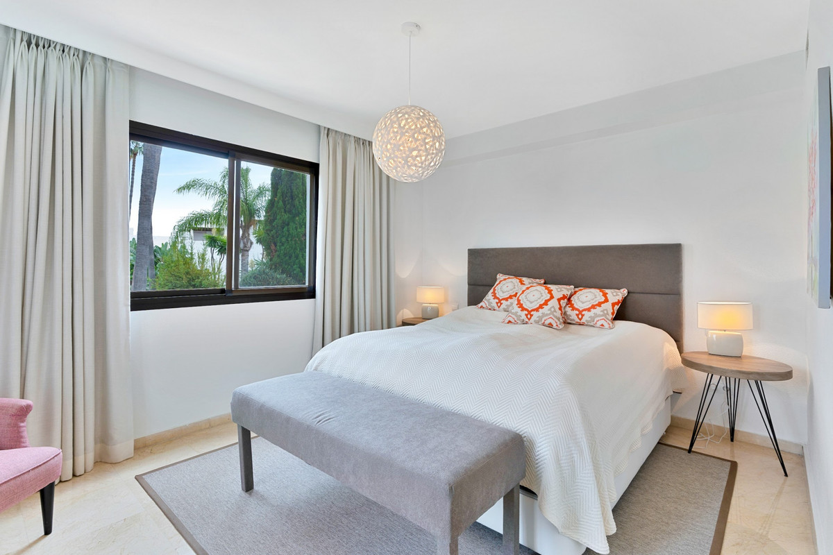 fb9895658097b792a18b3e24a090326f - 20