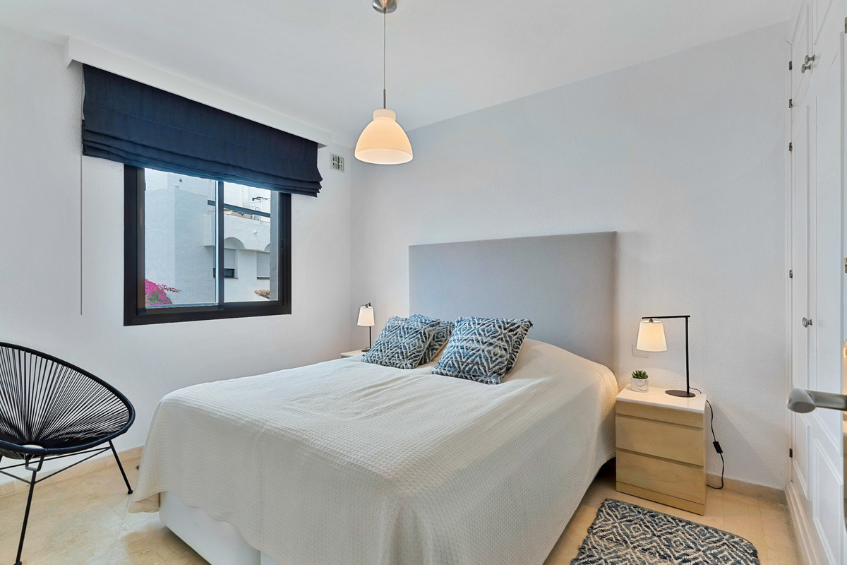 fb9895658097b792a18b3e24a090326f - 22