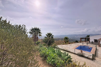 fc88b2a161fc705061cd32e18dde0568 - 1