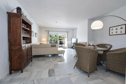 fd09cadfd60651b77b8761a9f7e4252b - 1