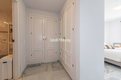 fd09cadfd60651b77b8761a9f7e4252b - 15