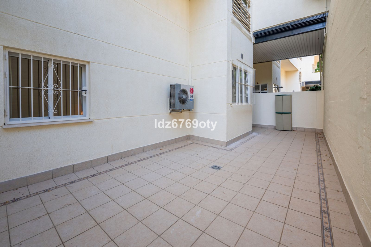 fd09cadfd60651b77b8761a9f7e4252b - 29