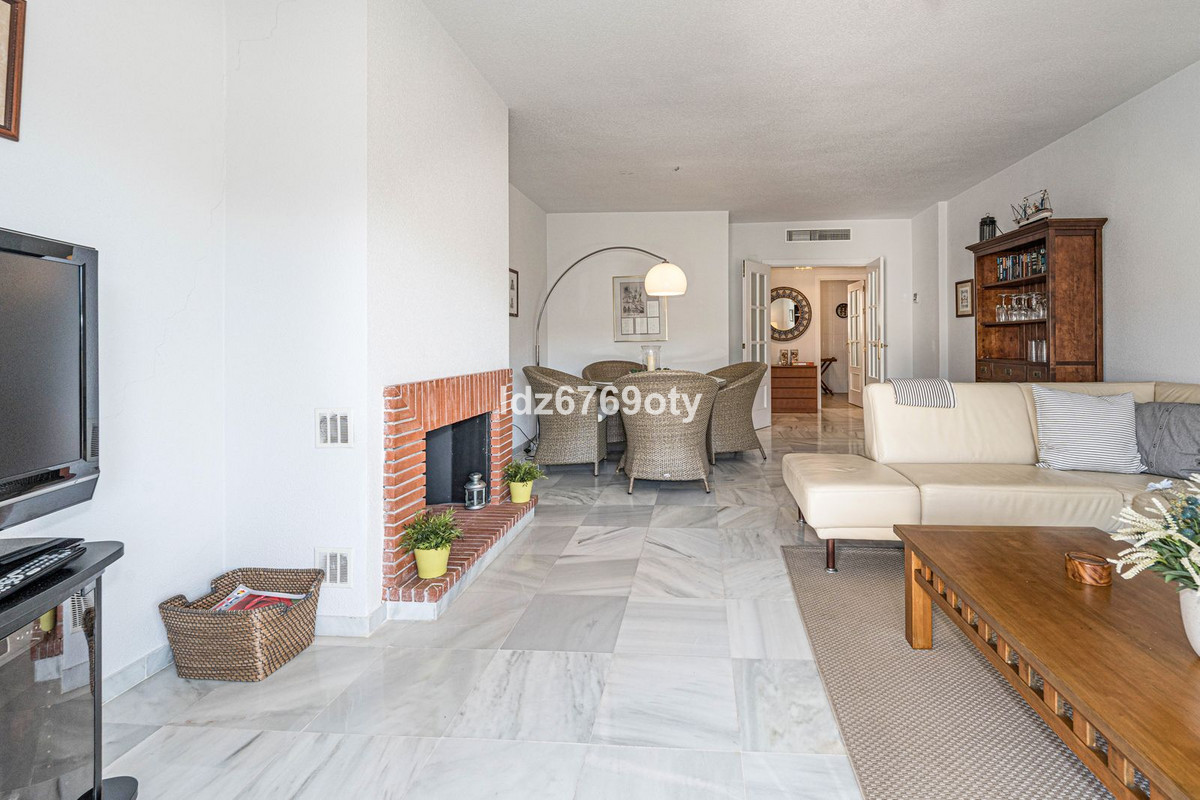 fd09cadfd60651b77b8761a9f7e4252b - 3